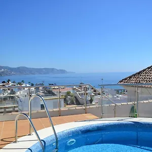 nerja-paradise-rentals-city-center-apt-plaza-espaa.1costadelsol.com/